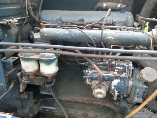 ขายรถไถฟอร์ด 6600 ที 6 เล่มทะเบียน พร้อมดันหน้า หาง 3-6