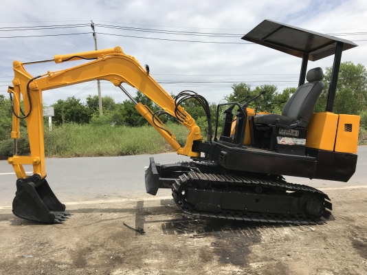 Yanmar yb30สภาพดีเก่าญี่ปุ่นมีใบอินวอยไม่เคยใช้ในไทย