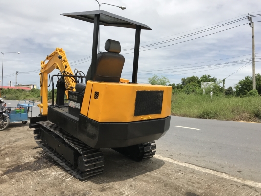 Yanmar yb30สภาพดีเก่าญี่ปุ่นมีใบอินวอยไม่เคยใช้ในไทย