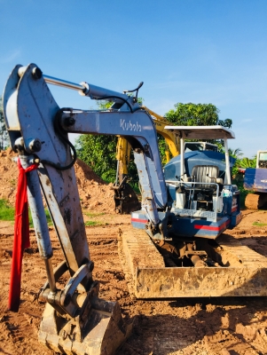 รถแบ็คโฮล pc40