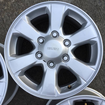 ขายล้อป้ายแดง ดีแม็กบลูเพาเวอร์ 1.9 ขอบ16 6/139 ชุดละ 3,900 บาท