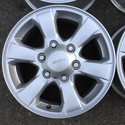 ขายล้อป้ายแดง ดีแม็กบลูเพาเวอร์ 1.9 ขอบ16 6/139 ชุดละ 3,900 บาท