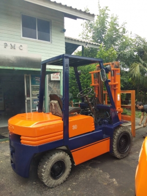 +++ ขายโฟล์คลิฟท์ FD30 เครื่องยนต์ดีเซล เกียร์ธรรมดา ยางตัน +++ ขายโฟล์คลิฟท์ FD30 เครื่องยนต์ดีเซล เกียร์ธรรมดา ยางตัน