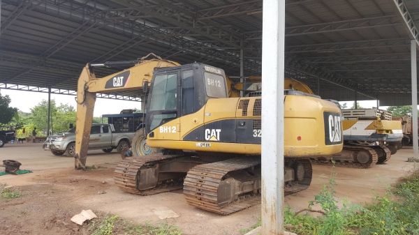 ขาย แบคโฮ CAT 320D เอกสารเล่มทะเบียนครบ รถใช้งานได้ปกติ ราคาต่อรองได้ครับ