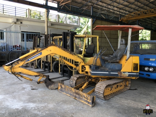 (ปิดการขาย) รถขุด Komatsu PC15-2
