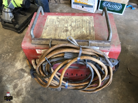 (ปิดการขาย) เครื่องเชื่อม ใช้แบตเตอรรี่ 12 โวลต์ ในการทำงานของญี่ปุ่น สะดวกต่อการใช้งานภาคสนาม