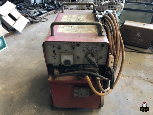 (ปิดการขาย) เครื่องเชื่อม ใช้แบตเตอรรี่ 12 โวลต์ ในการทำงานของญี่ปุ่น สะดวกต่อการใช้งานภาคสนาม