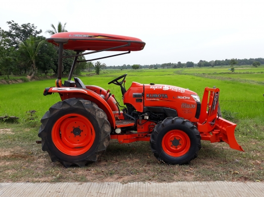 ขายL3608สวยๆสภาพนางฟ้าสวยๆเครื่องแน่นๆเกียรดีไฮโลิกแจ๋วสีเดิมๆทั้งคันมาพร้อมอุปกร2ชิ่นดันหน้า+ผาน5เล่มมทะเบียนปี54พร้อม