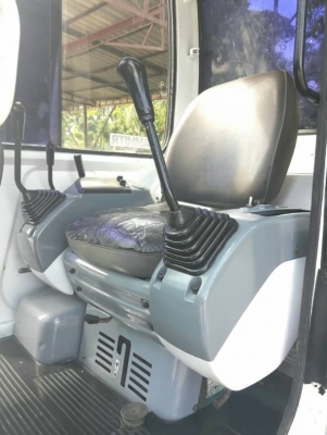KOMATSU PC30-7 มีระบบหัวกระแทก รถสวย สภาพพร้อมใช้งาน เครื่องดี ทำงานดี ราคาคุยได้ 0872976734 KOMATSU PC30-7 มีระบบหัวกระแทก รถสวย สภาพพร้อมใช้งาน เครื่องดี ทำงานดี ราคาคุยได้ 0872976734