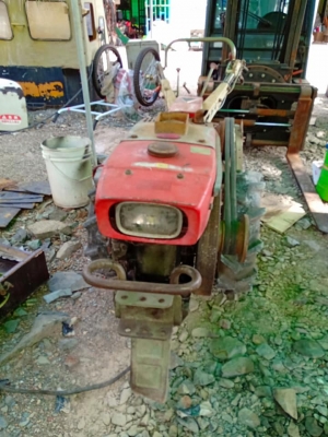 รถพรวนดินดีเซลยันม่าร์ yc6 เครื่อง f6e มีเกียร์เดินหน้า 6 เกียร์ถอยหลัง 2 รถพรวนดินดีเซลยันม่าร์ yc6 เครื่อง f6e มีเกียร์เดินหน้า 6 เกียร์ถอยหลัง 2