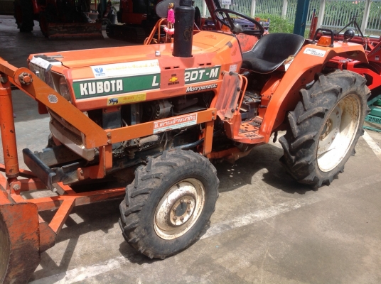 ขาย L2202DT-M 22เเรง (2เพลา) พร้อมใบดันดิน เครื่องดีมาก3สูบ เกียดีไฮดี ช่วงล่างแน่น