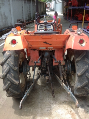 ขาย L2202DT-M 22เเรง (2เพลา) พร้อมใบดันดิน เครื่องดีมาก3สูบ เกียดีไฮดี ช่วงล่างแน่น