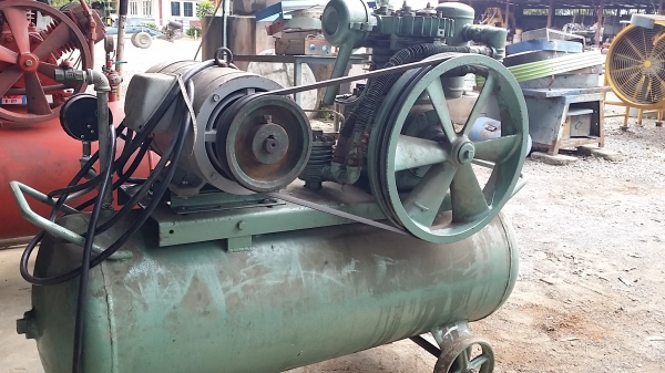 ปั้มลมญี่ปุ่น ฟูจิ 5 แรง ไฟบ้าน 220 Made in japan