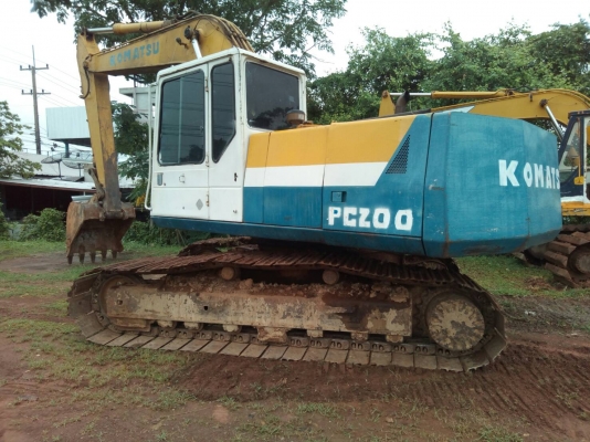 Komatsu PC200-5 คอนโทรลสั้น ไฟฟ้าเต้ม แอรเย้น เล่มพร้อมโอน เครื่องเดิม ปั้มเดิม