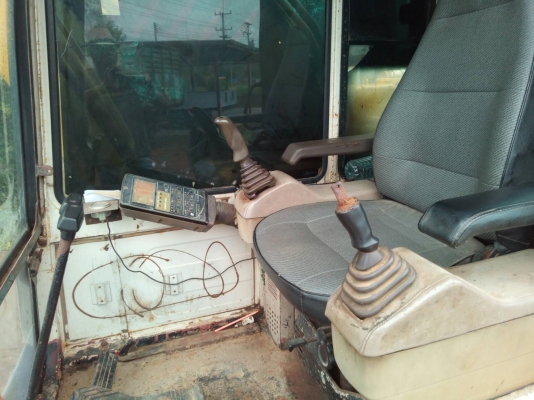 Komatsu PC200-5 คอนโทรลสั้น ไฟฟ้าเต้ม แอรเย้น เล่มพร้อมโอน เครื่องเดิม ปั้มเดิม