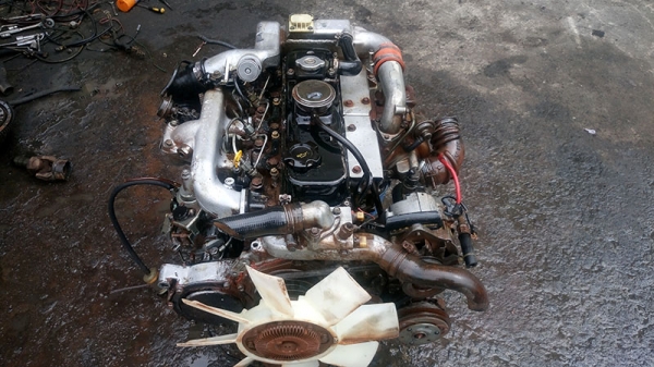ขายเครื่องยนต์ดีเซลนิสสัน TD27 Turbo