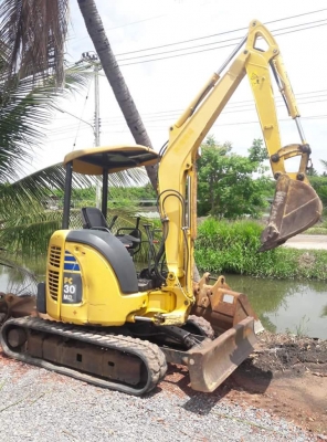 มาใหม่จ้า...KOMATSU PC30MR-2  เก่านอกแท้  สภาพสวย  เดิมๆๆ  เครื่องปั๊มดี  1,XXX  ชั่วโมง...พร้อมใช้  โทร  089-3818694  จ๊อย.