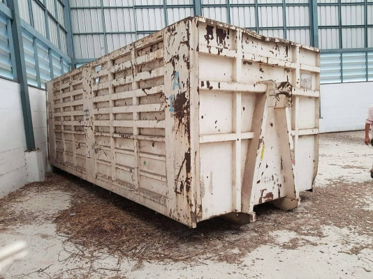 ขายกระบะเหล็ก ถอดจาก สิบล้อ ยาว 6 ม. กว้าง 2.40ม. สูง 1.40 ม. ราคา 50,000 บาท ขายกระบะเหล็ก ถอดจาก สิบล้อ ยาว 6 ม. กว้าง 2.40ม. สูง 1.40 ม. ราคา 50,000 บาท