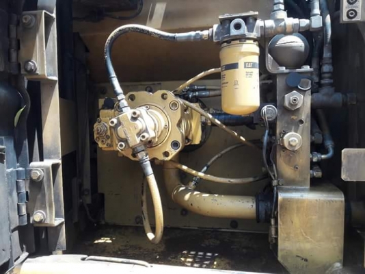 ขายจ้า..CATERPILLAR 312 V2  เก่าใน  สภาพดี  เอกสารเล่มทะเบียน..แทรคใหญ่  ใบ  70   เครื่องปั๊มดี..เดิมๆๆ  ใช้งานมา 7,XXX  ชั่วโมง...พร้อมใช้..โทร  089-3818694  จ๊อย
