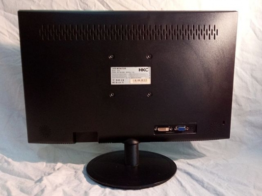 จอคอม LED HKC 18.5นิ้ว อุปกรณ์ครบ แถมสาย เปลี่ยนคอมเป็นทีวี