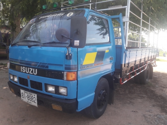 ขาย6ล้อ isuzu nkr110แรงม้า ปี36 (ขายแล้วคับไปอยู่กาฬสินธุ์แล้วคับ)เกียร์สั้น ยกหัวได้ พวงมาลัยพาวเวอ