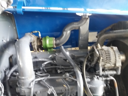 ขาย6640/4×4/คาลาโล่เกียกลาง ขาย6640/4×4/คาลาโล่เกียกลาง