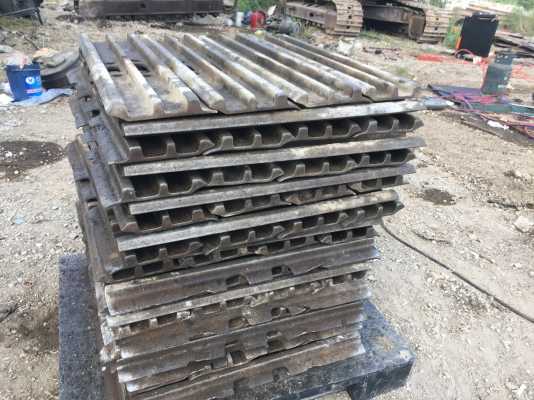 ขายใบแทรก HITACHI EX300H-3 ใบยาว80\%ใบละ900