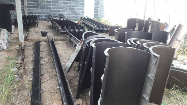 ขายยกชุด ขายเครื่องทำอิฐบล็อกแบบไฮโดรลิค อัด 4 ก้อน ขายยกชุด ขายเครื่องทำอิฐบล็อกแบบไฮโดรลิค อัด 4 ก้อน