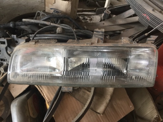 ขายคู่ละ4500ไฟตา อีซูซุ 195 สนใจโทร0862465934 ขายคู่ละ4500ไฟตา อีซูซุ 195 สนใจโทร0862465934