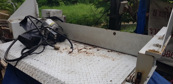 ฝาท้ายไฮดรอลิค 12 v รับน้ำหนักได้ 450 กิโล