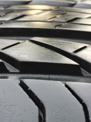 ยาง Bridgestone 265 65 17 ปี17 ดอกเต็ม ไม่มีปะ เนื้อนิ่มๆ ใช้ยาว ราคาไม่แพง