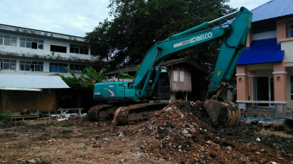 ขายรถแบคโฮ KOBELCO SK200-8 YN12 SUPER ไมล์ 7985 ชม.เอกสารเล่ม ราคา 1700000