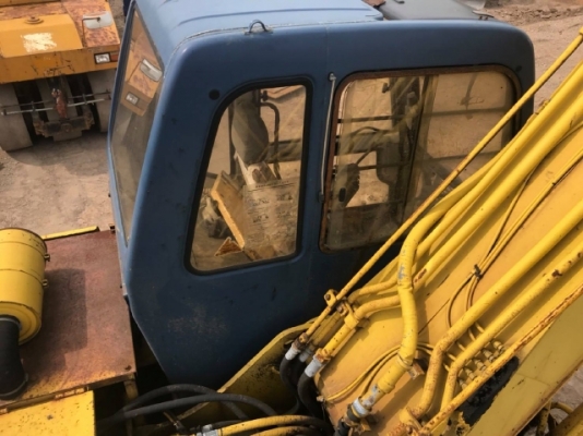 ขายรถขุด KOBELCO SK220 MARK 3 หัวแม่เหล็ก รถนอกนำเข้าเองจากญี่ปุ่น สภาพสวยพร้อมใช้ มีVDOการทำงานครับ