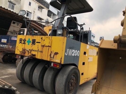 รถบด9ล้อยาง Komatsu JW200 รถเก่านอก ยังไม่เคยผ่านการใช้งานในไทย