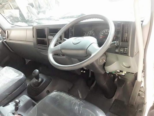 หัวรถยี่ห้อ ISUZU รุ่น 360