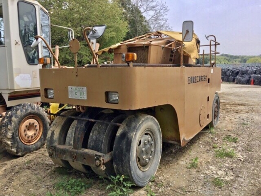 ขายรถบด 9 ล้อ SAKAI TS150 เครื่องยนต์ ISUZU 6BD1 4000 ชั่วโมง FROM JAPAN สภาพพร้อมใช้งาน สนใจติดต่อ 063-9316985 ID LINE : 0639316985 ครับ ขายรถบด 9 ล้อ SAKAI TS150 เครื่องยนต์ ISUZU 6BD1 4000 ชั่วโมง FROM JAPAN สภาพพร้อมใช้งาน สนใจติดต่อ 063-9316985 ID LINE : 0639316985 ครับ