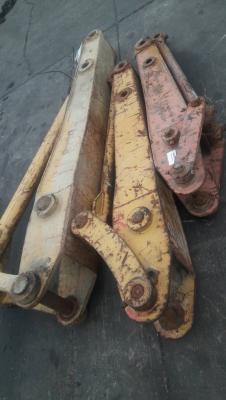 ขายตัวต่ออาร์มสำหรับรถขุดไซค์  100-120 สินค้าเก่านอกสภาพสวยเดิมๆ