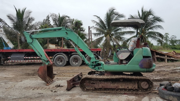 รถขุดKOMATSU PC45-1 ใบมีด/คอนโทรลน้ำมัน/ปั๊มนิ้ว /โซ่เหล็ก สินค้าเก่านอก