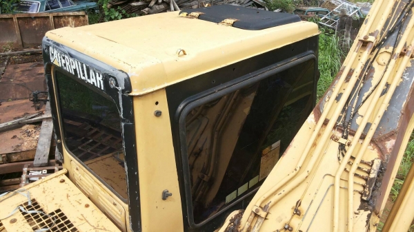 ขาย 555,000 CAT 320 V2 เล่มทะเบียน ไฟฟ้าตัด เครื่องดี ปั้มแรง เอวแน่น ช่วงล่างแน่น รถพร้อมใช้ รถอยู่ นครสวรรค์ 064-191-1112