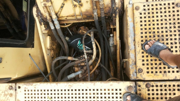 ขาย 555,000 CAT 320 V2 เล่มทะเบียน ไฟฟ้าตัด เครื่องดี ปั้มแรง เอวแน่น ช่วงล่างแน่น รถพร้อมใช้ รถอยู่ นครสวรรค์ 064-191-1112