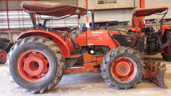 รถแทรกเตอร์มือสอง