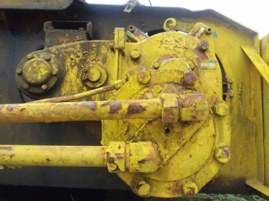 รถเครน NISSAN