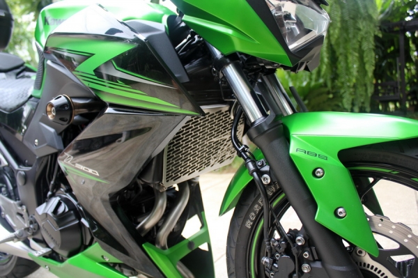 ฟรีดาวน์!!! Z300 ปี 2015 ABS รถสวยสภาพใหม่