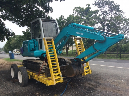 แบ็คโฮ PC30-7  เครื่องยนต์ 3 สูบเทอร์โว พร้อมเทนเลอร์