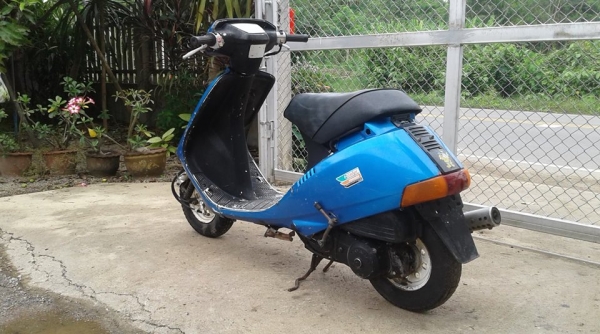 ขายสกู้ดเตอร์ Honda เครื่องดีสียังสดประหยัดน้ำมัน ขี่จ่ายตลาดราคาชิวๆ 3900 B. ขายสกู้ดเตอร์ Honda เครื่องดีสียังสดประหยัดน้ำมัน ขี่จ่ายตลาดราคาชิวๆ 3900 B.