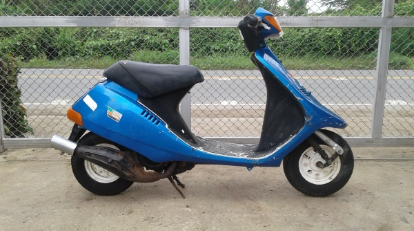ขายสกู้ดเตอร์ Honda เครื่องดีสียังสดประหยัดน้ำมัน ขี่จ่ายตลาดราคาชิวๆ 3900 B. ขายสกู้ดเตอร์ Honda เครื่องดีสียังสดประหยัดน้ำมัน ขี่จ่ายตลาดราคาชิวๆ 3900 B.