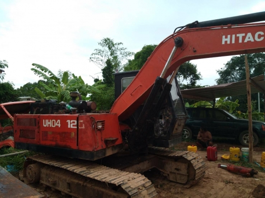 ขาย 275,000 HITACHI UH 04 เทียบเท่า 120 เครื่องดี ปั้มดี เอวดี ตัวเดินดี ช่วงล่างเต็ม รถพร้อมใช้ รถอยู่ สุรินทร์ 064-191-1112