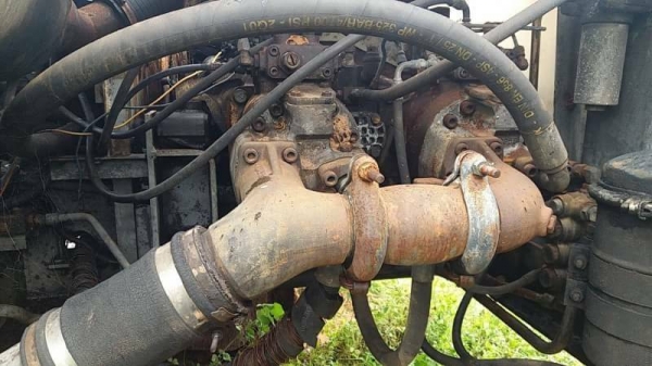 ขาย 375,000 HITACHI EX 200-1 เครื่องเดิมดี ปั้มเดิมแรง เอวมีขยับนิดๆๆ โซ่พอใช้ รอนเลอร์ดี เล่มทะเบียน รถอยู่ ขอนแก่น  090-772-3710 090-772-3708