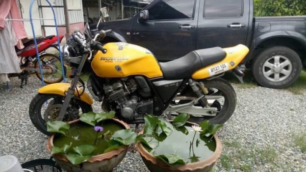 cb400 ปี 93 cb400 ปี 93