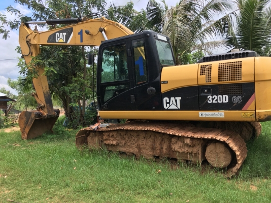 ขายด่วน CAT320D GC สภาพสวยพร้อมใช้งาน 6xxxกว่าชั่วโมง รถสวยพร้อมลุยงาน เอกสารเล่มทะเบียน สนใจสอบถาม 093 0764943  คุณ ตั้ม